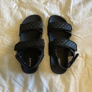 Black quilted Velcro sandals
